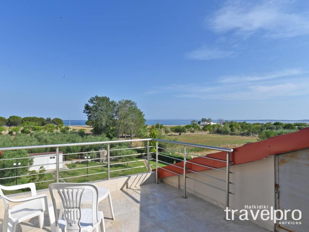 Villa Iris By Rentalspro Services - Agios Mamas Beach Zewnętrze zdjęcie