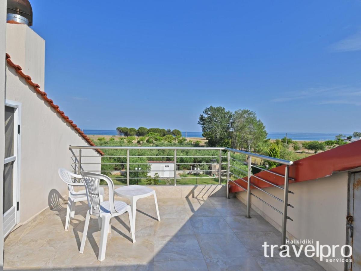 Villa Iris By Rentalspro Services - Agios Mamas Beach Zewnętrze zdjęcie