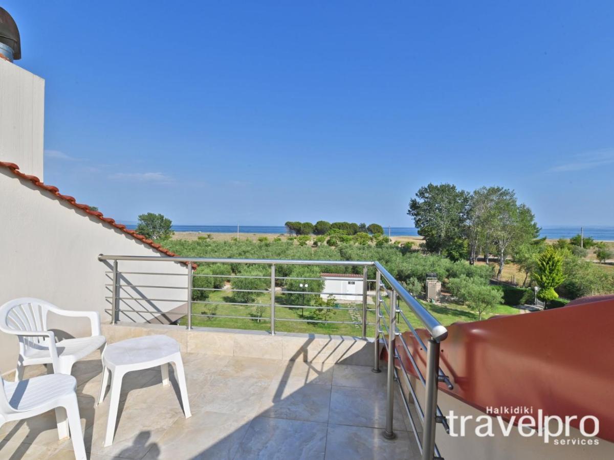 Villa Iris By Rentalspro Services - Agios Mamas Beach Zewnętrze zdjęcie