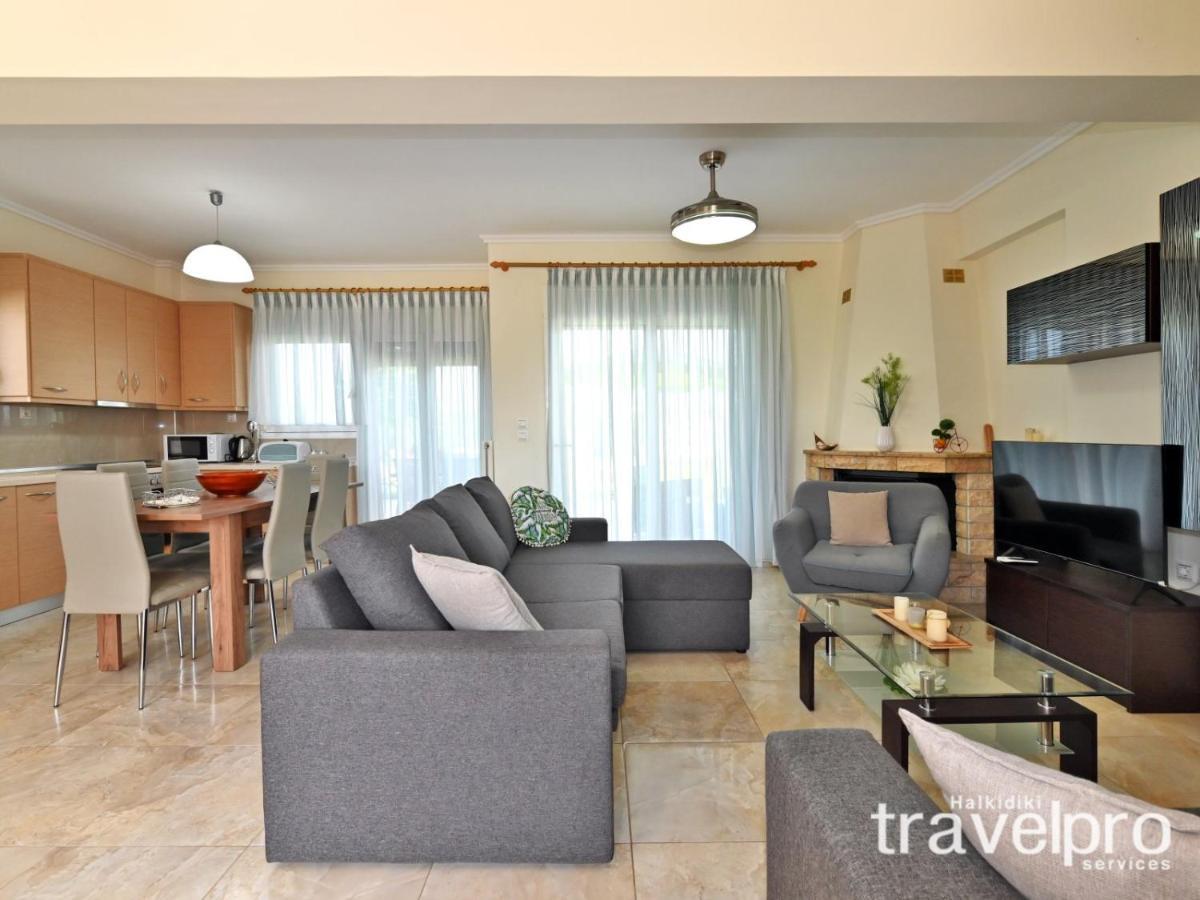 Villa Iris By Rentalspro Services - Agios Mamas Beach Zewnętrze zdjęcie