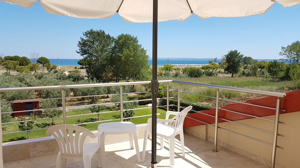Villa Iris By Rentalspro Services - Agios Mamas Beach Zewnętrze zdjęcie